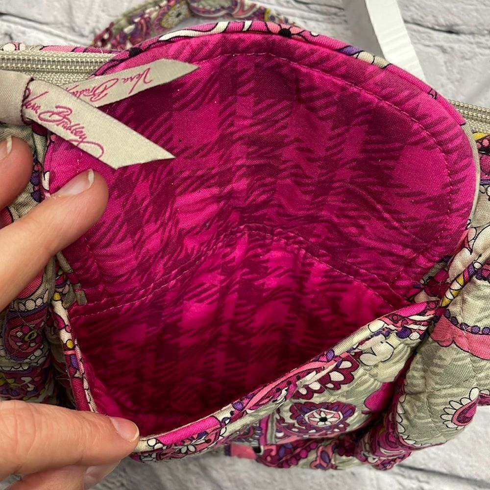 Vera Bradley quilted pink paisley purse crossbody - Picture 5 of 11